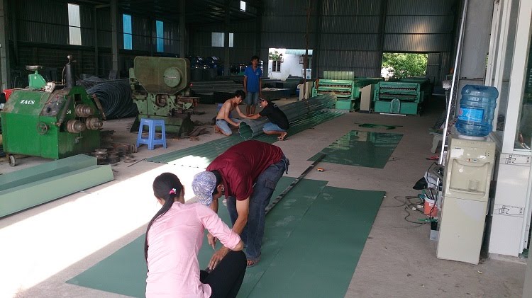 Nhà máy sản xuất tôn Hòa Phát Đạt - Công Ty TNHH Thương Mại Dịch Vụ Xây Dựng Hòa Phát Đạt